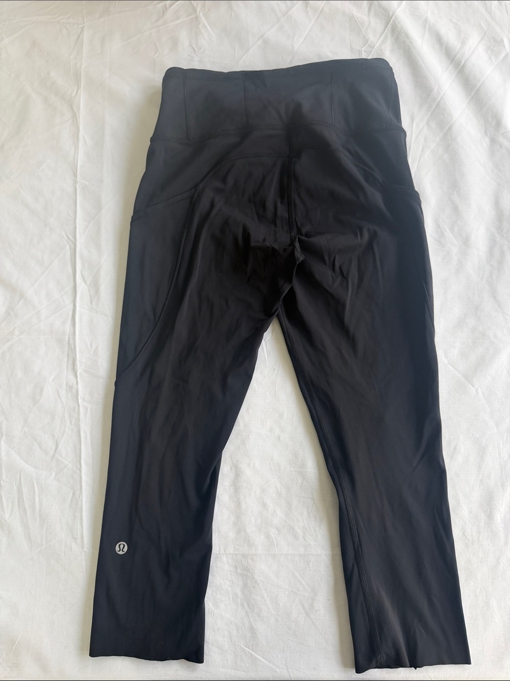 Lululemon Sz 6 Black FAST FREE CROP II Nulux 21” Inseam Reflective Dots Leggings